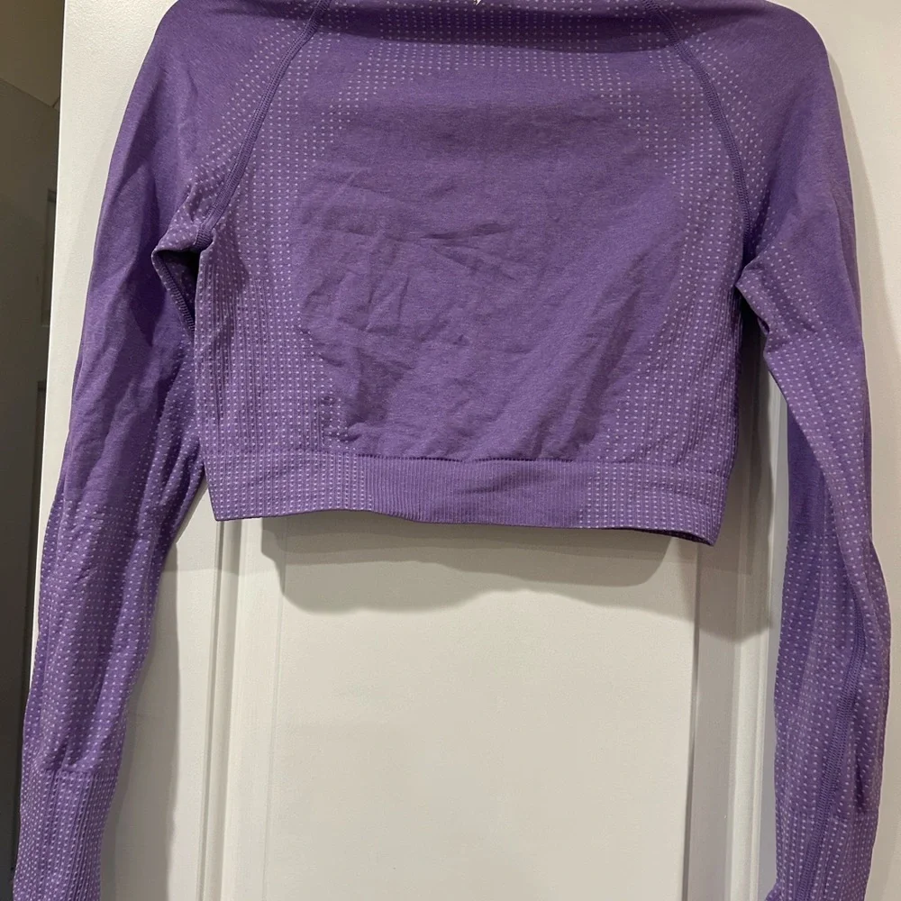 Gymshark Vital Long Sleeve Workout Top - Picture 4 of 4